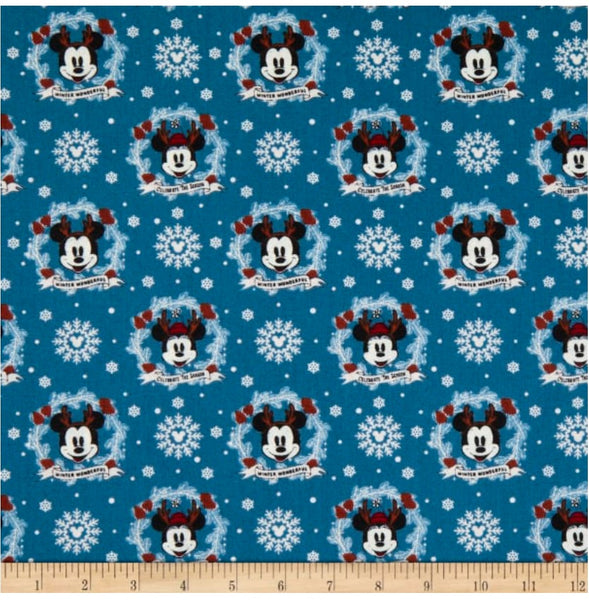 LC2264 Character Winter Holiday III Collection Mickey Wreath Navy